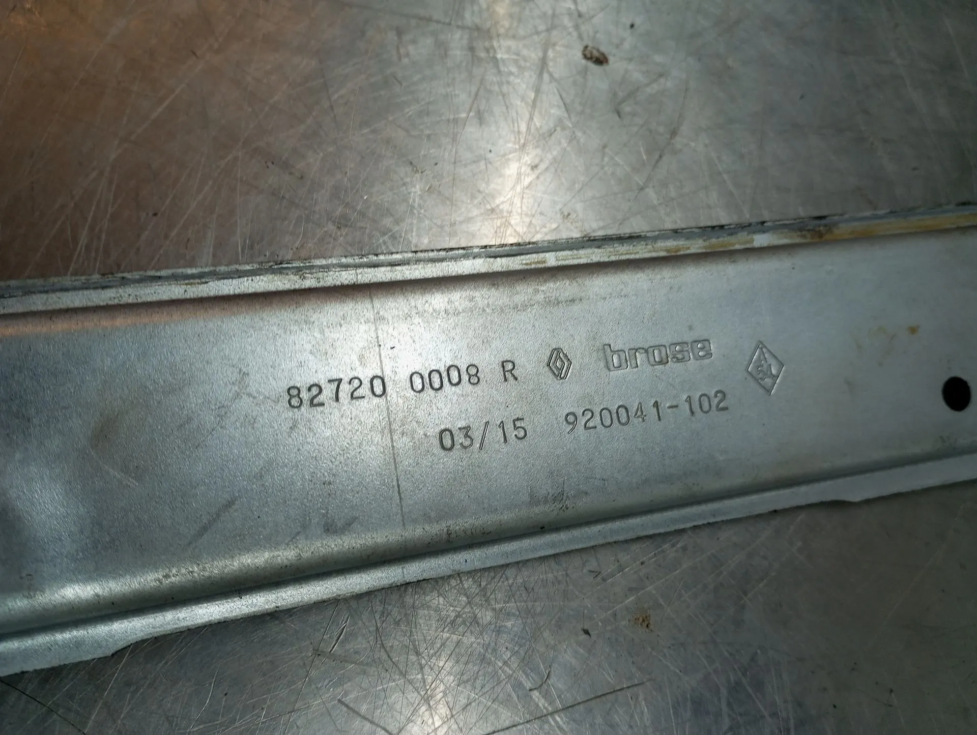 Alzavetro posteriore destro RENAULT Megane III Grandtour (KZ0/1) Imagem-2