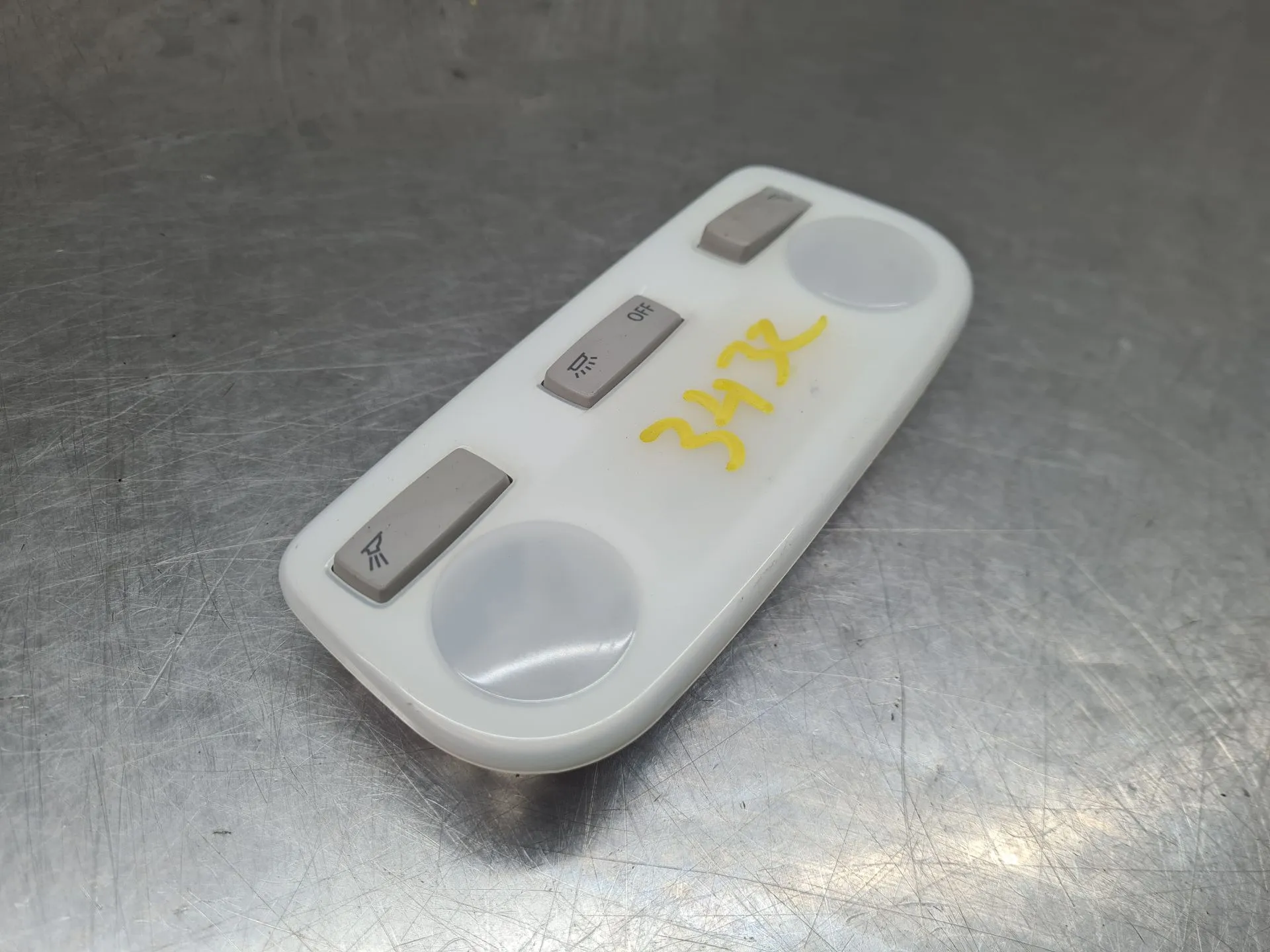 Plafoniera anteriore RENAULT Megane III Grandtour (KZ0/1) Imagem-1