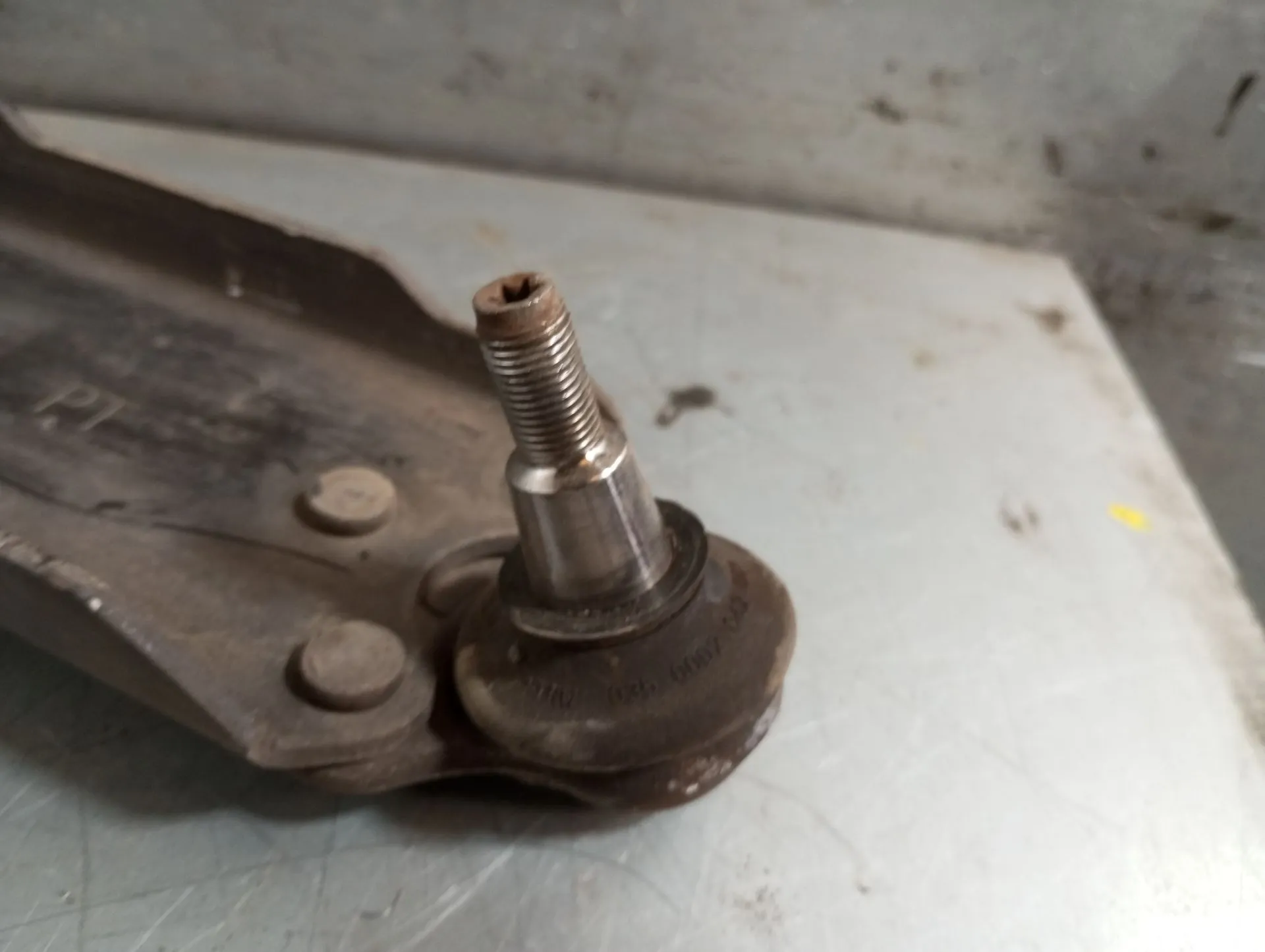 Braccio di sospensione anteriore destra RENAULT Megane III Grandtour (KZ0/1) Imagem-3