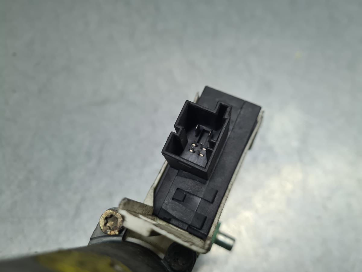 Moteur lève-vitre avant gauche AUDI A6 Avant (4F5, C6) Imagem-2