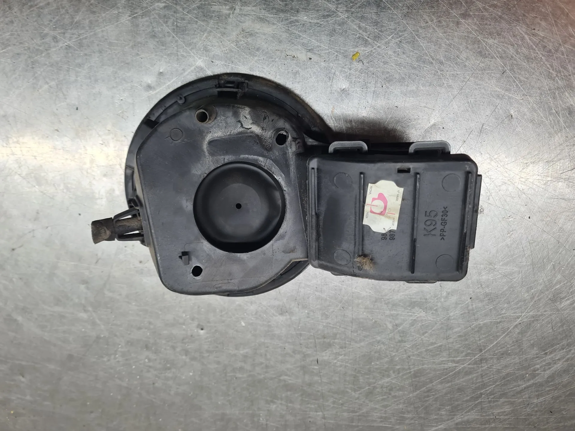 Tappo serbatoio carburante RENAULT Megane III Grandtour (KZ0/1) Imagem-2