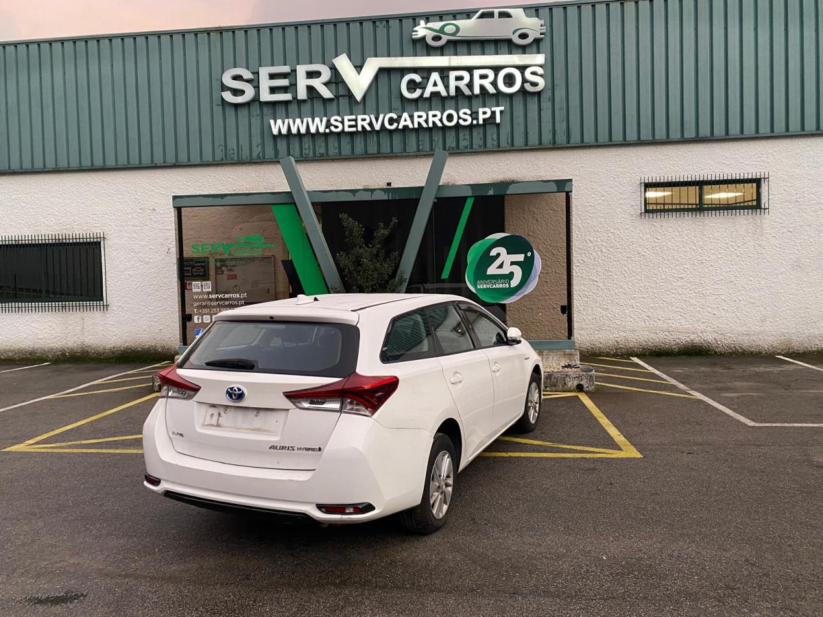 Auris Touring Sports  TOYOTA Auris Touring Sports (_E18_)