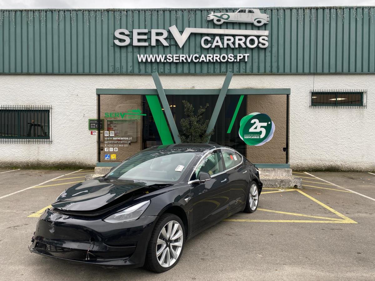 Model 3  TESLA Model 3 (5YJ3)