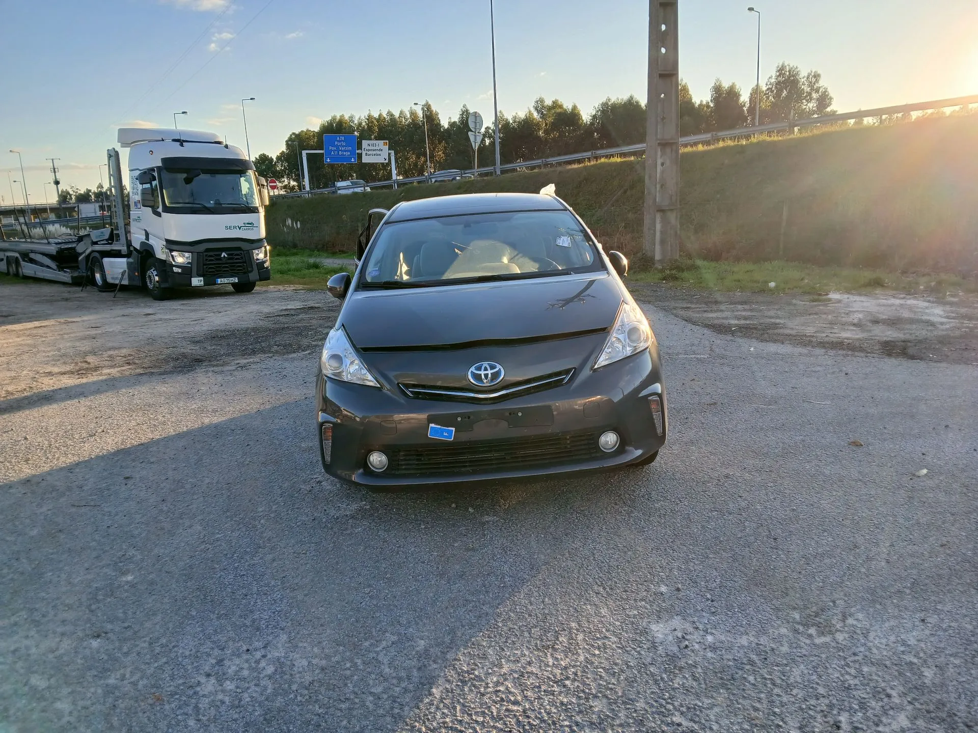 Prius Plus Hatchback  TOYOTA Prius Plus Hatchback (_W4_)