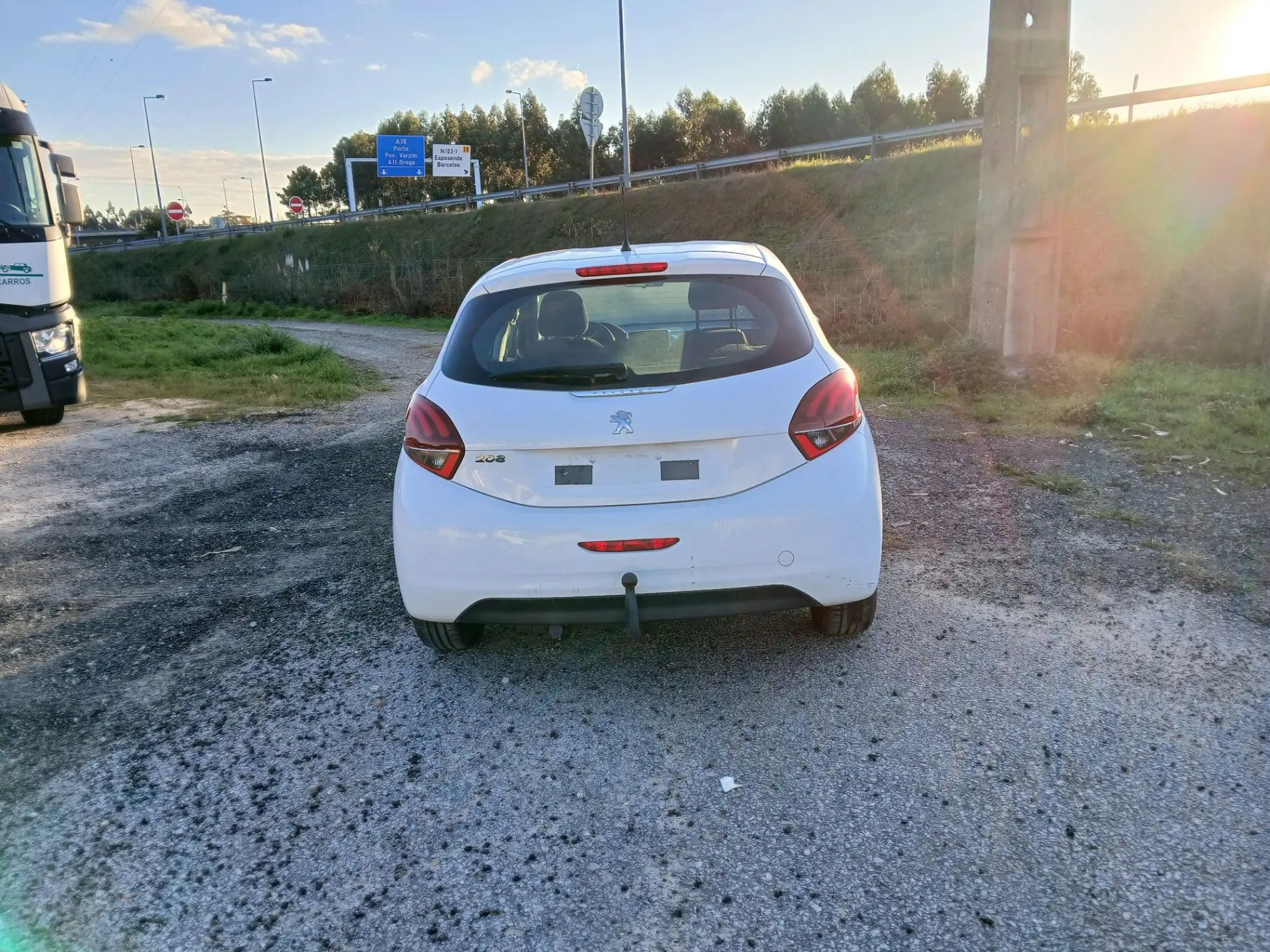 208 PEUGEOT 208