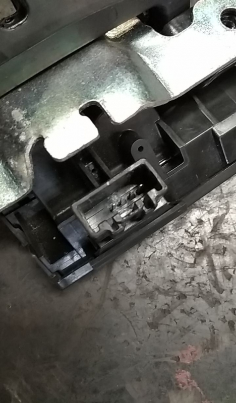 Serrure / verrou coffre FORD Fiesta VI (CB1, CCN) Imagem-2