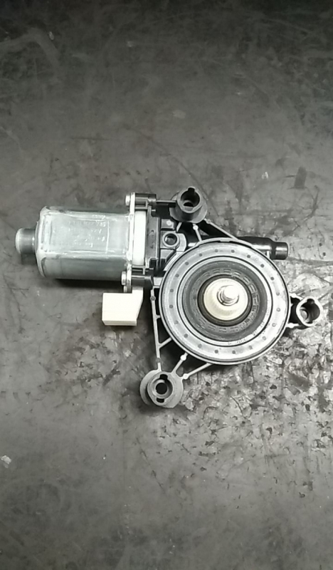 Moteur lève-vitre avant gauche AUDI A3 (8V1, 8VK) Imagem-0