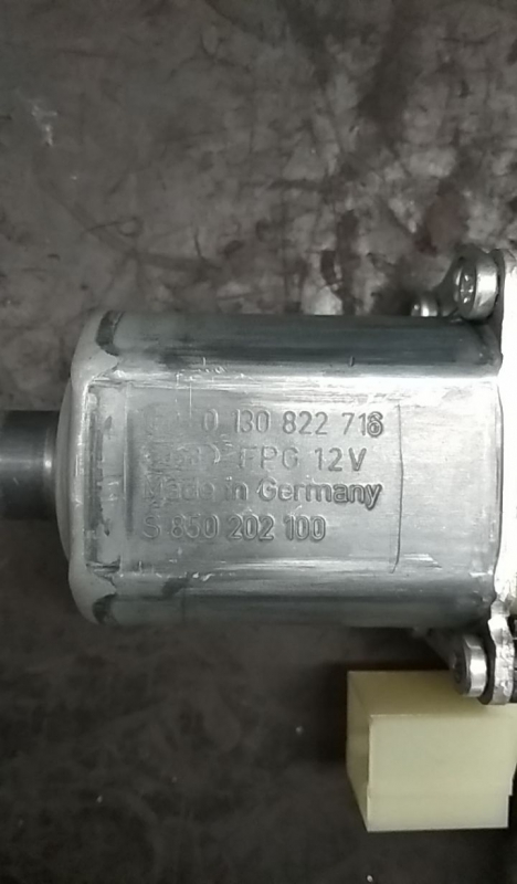 Moteur lève-vitre avant gauche AUDI A3 (8V1, 8VK) Imagem-4