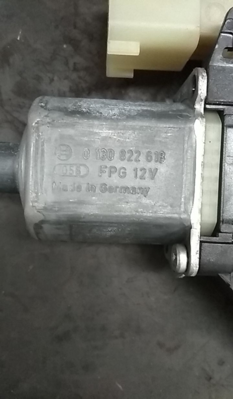 Moteur lève-vitre avant gauche FORD Fiesta VI (CB1, CCN) Imagem-3