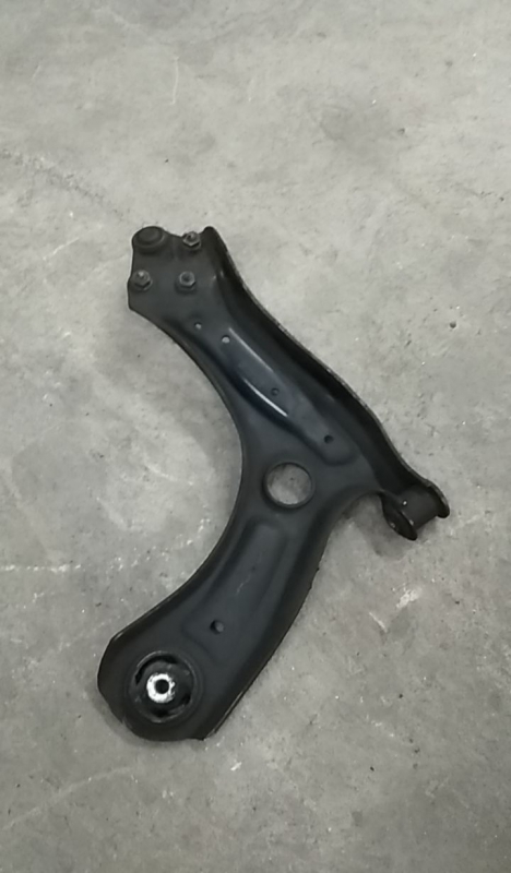 Braccio di sospensione anteriore destra SEAT Ibiza IV (6J5, 6P1) Imagem-2