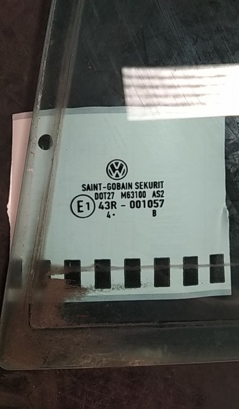 Vetro triangolare porta posteriore sinistra VOLKSWAGEN Golf V (1K1) Imagem-1