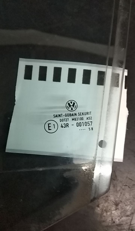 Vetro porta posteriore sinistra VOLKSWAGEN Golf V (1K1) Imagem-1