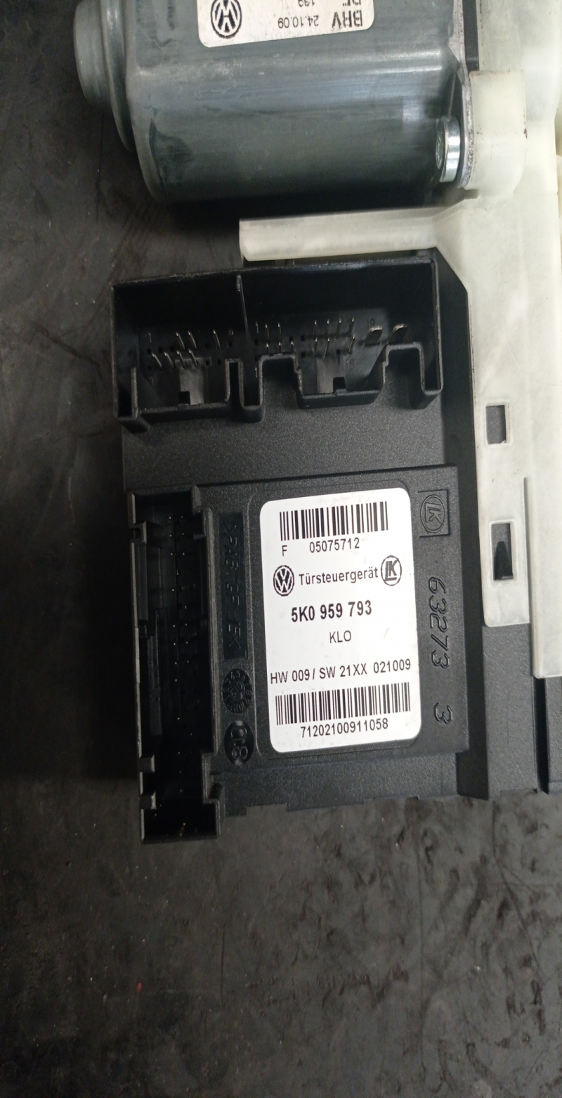 Front Left Window Motor VOLKSWAGEN Golf VI (5K1) Imagem-2