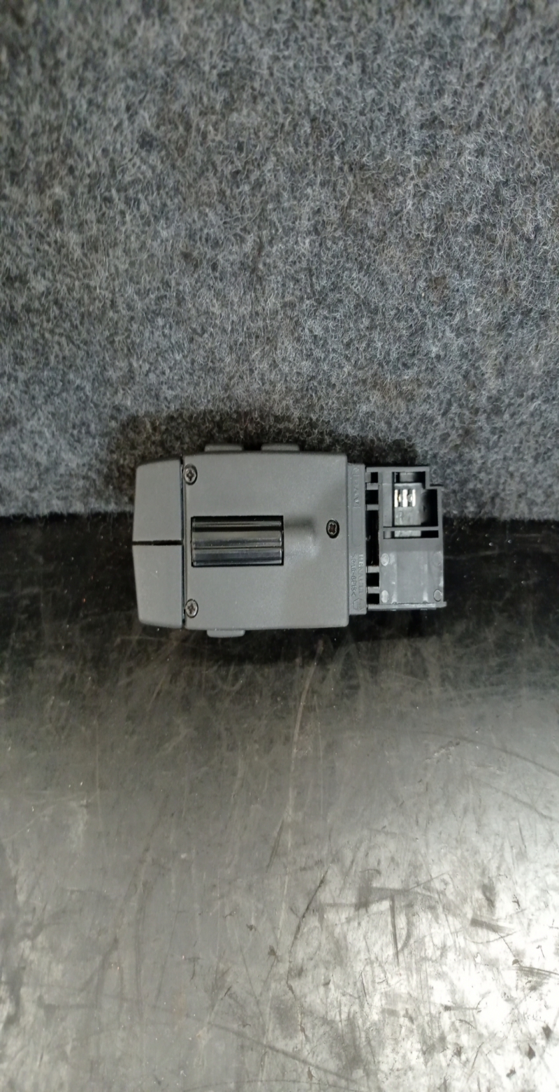 Radio control DACIA Sandero II (5S_) Imagem-1