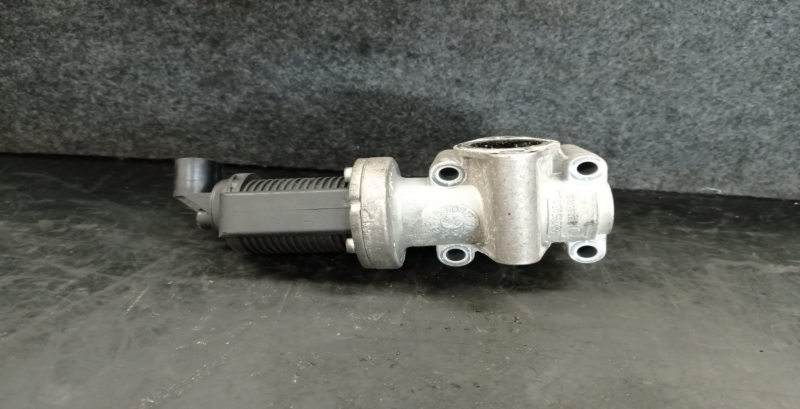 Valve EGR OPEL Astra H GTC (L08) Imagem-2