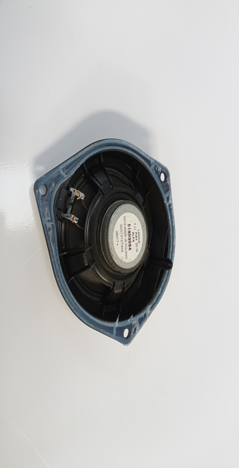 Columna de sonido FIAT Tipo Hatchback (357_) Imagem-1