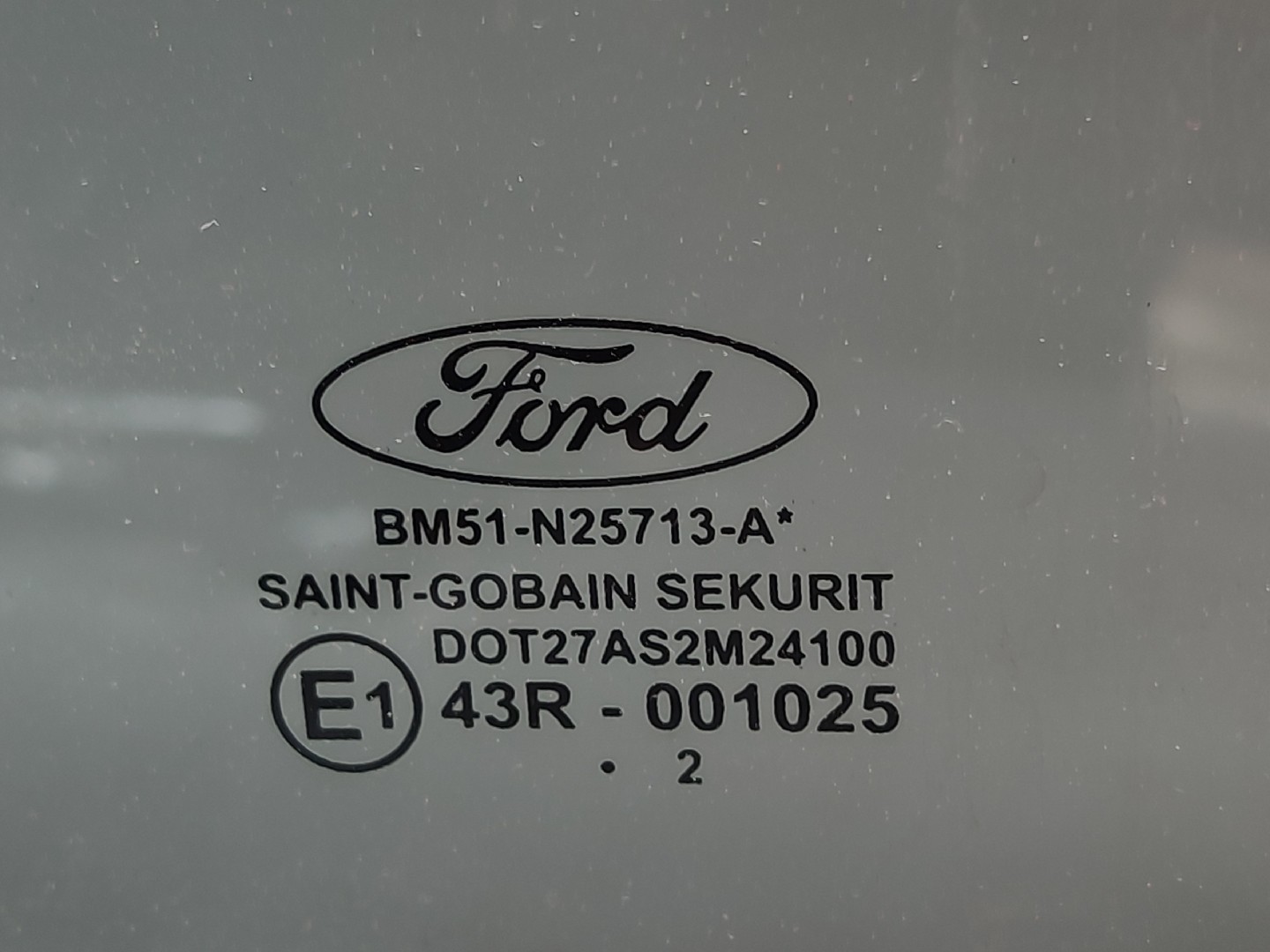 Vetro porta posteriore sinistra FORD Focus III Carrinha Imagem-1