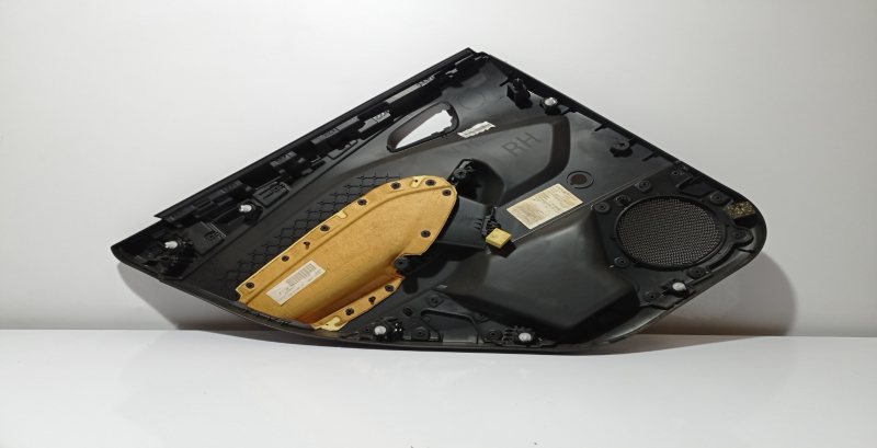 Rivestimento porta posteriore destra FORD Focus III Carrinha Imagem-1