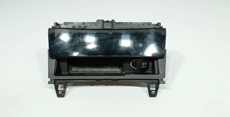 Cendrier MERCEDES-BENZ Classe C (W204) Imagem-1