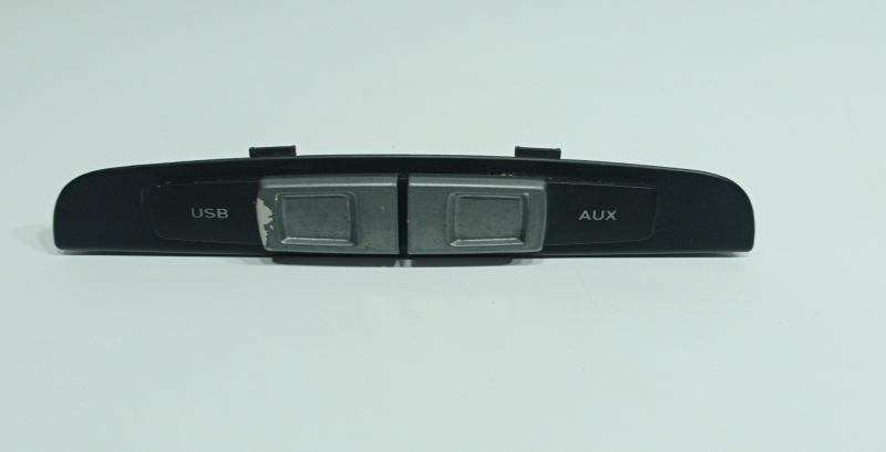 Module USB / AUX / iPod SEAT Leon (1P1) Imagem-0