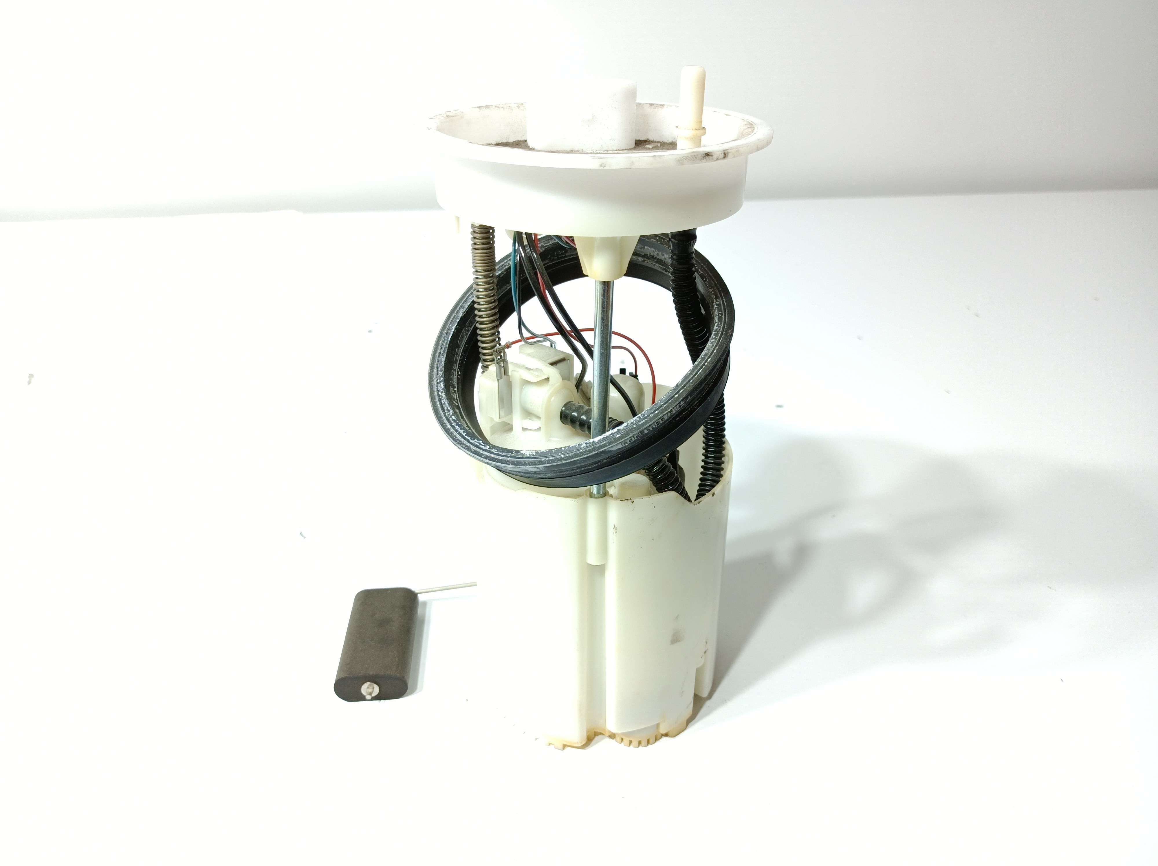 Pompe à carburant VOLKSWAGEN Up Imagem-1