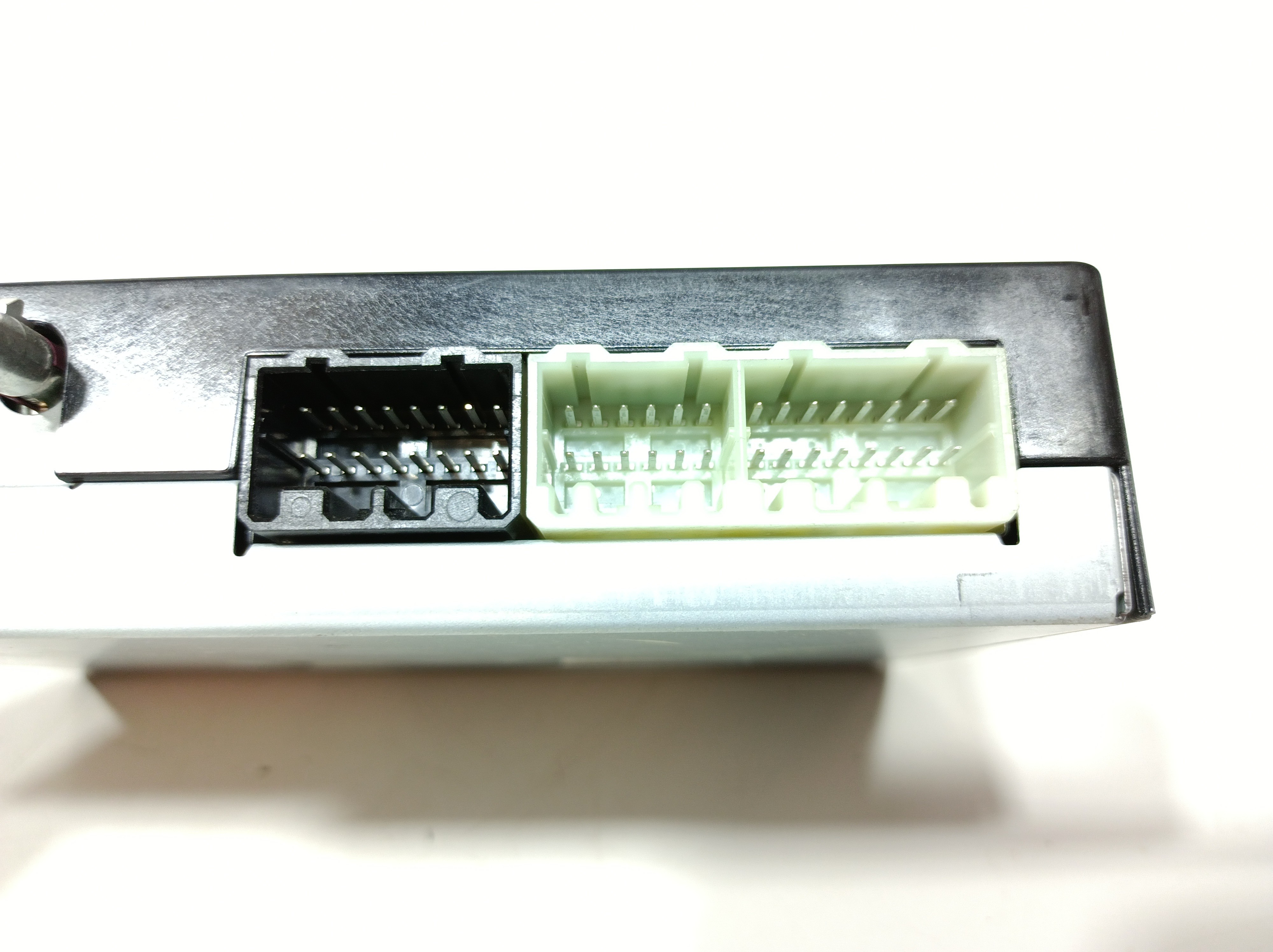 USB / AUX / iPod Socket Connector OPEL Astra K Imagem-2