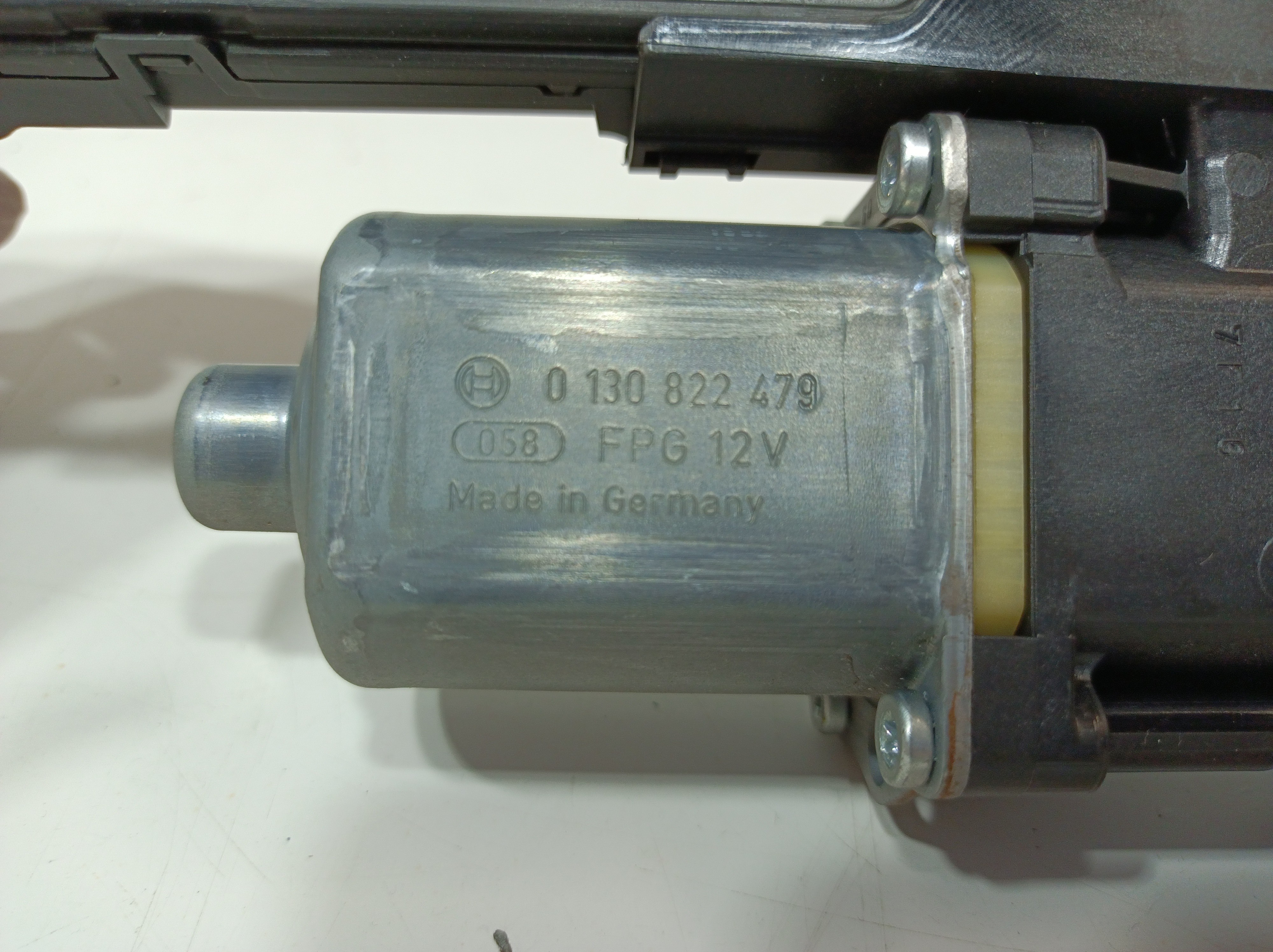 Moteur lève-vitre avant gauche RENAULT Megane III Grandtour (KZ0/1) Imagem-3