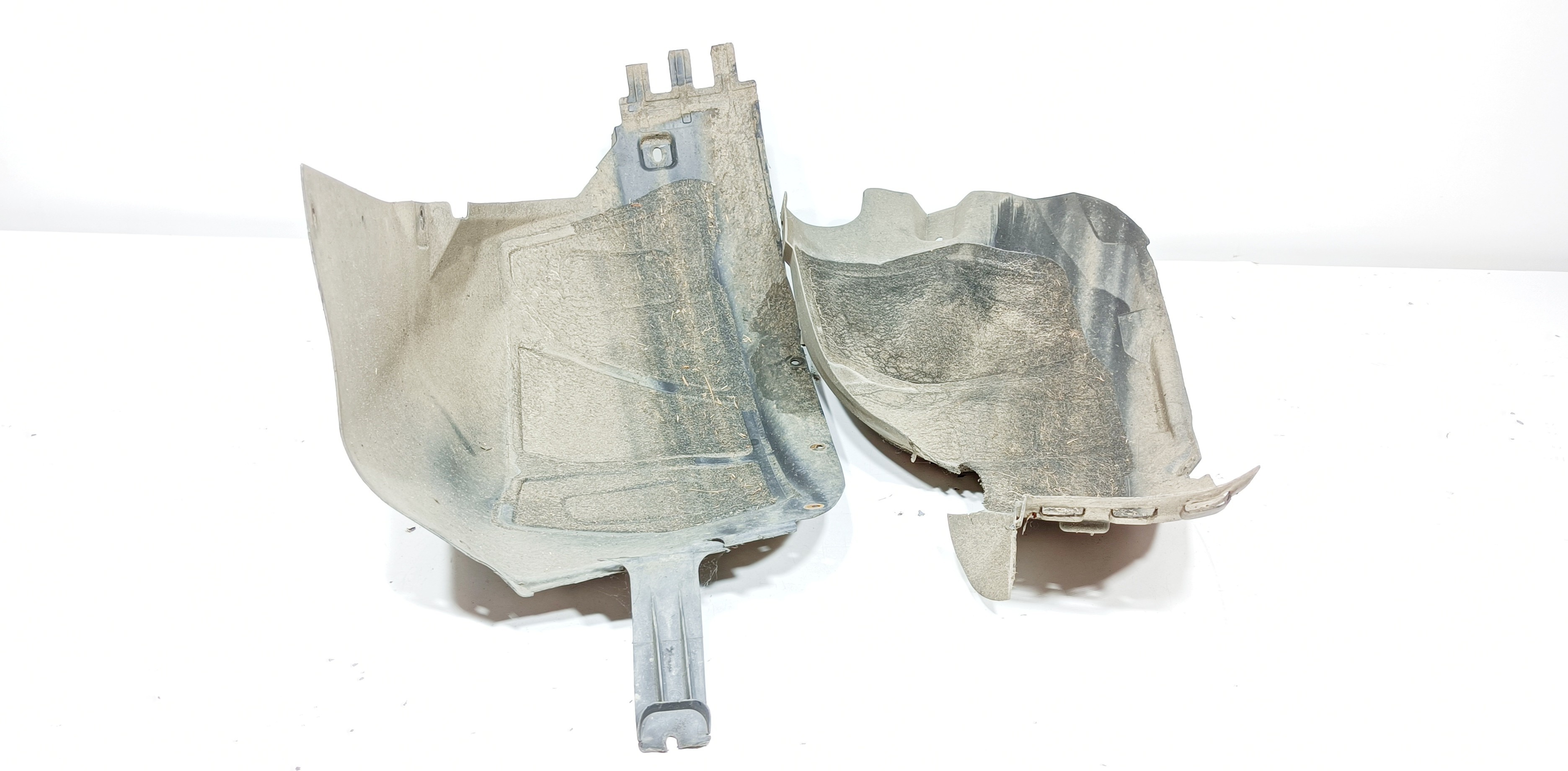 Rear wheel arch right OPEL Astra J Imagem-1