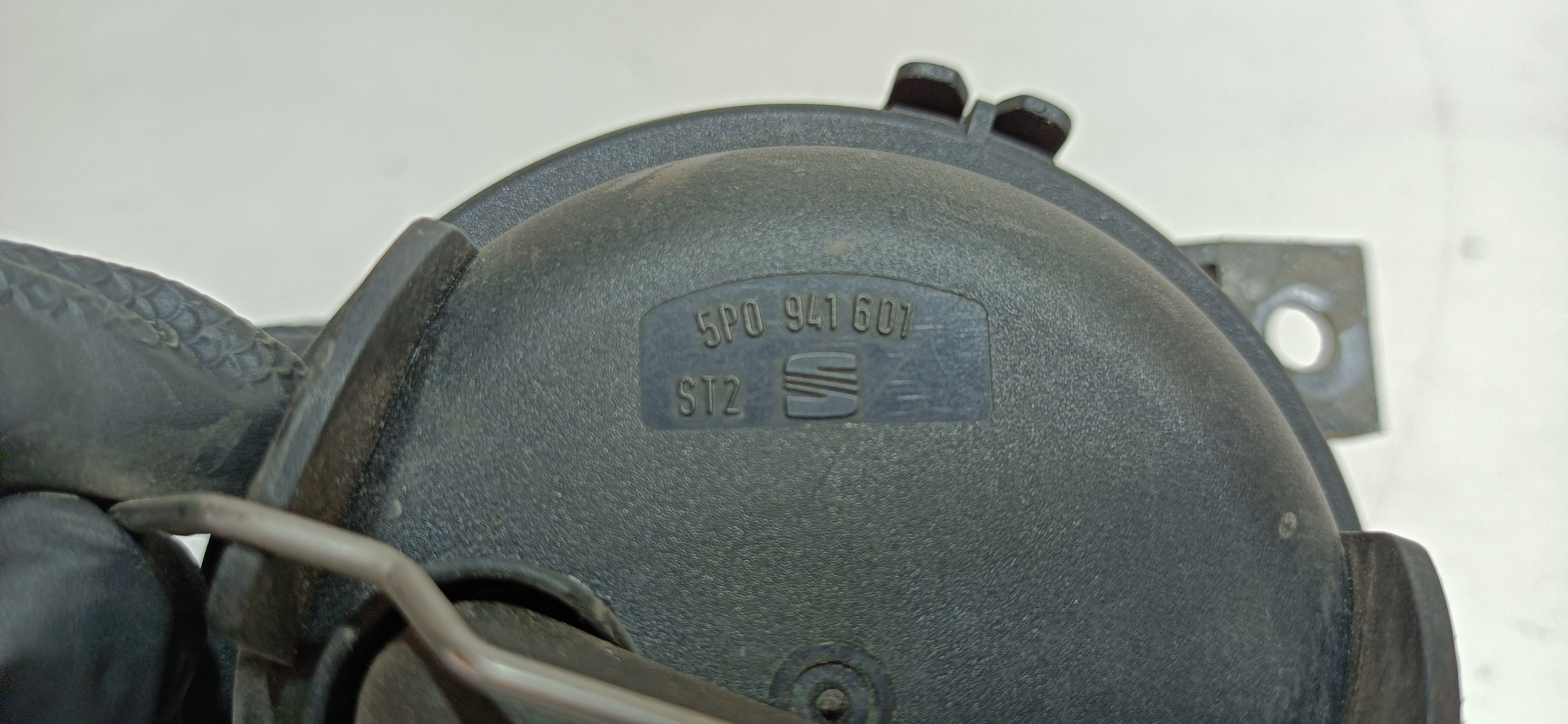 Faro antinebbia anteriore sinistro SEAT Ibiza III (6L1) Imagem-4