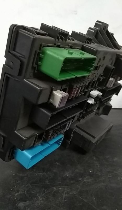 Scatola fusibili / SAM / BSI OPEL Astra H Hatchback (L48) Imagem-1