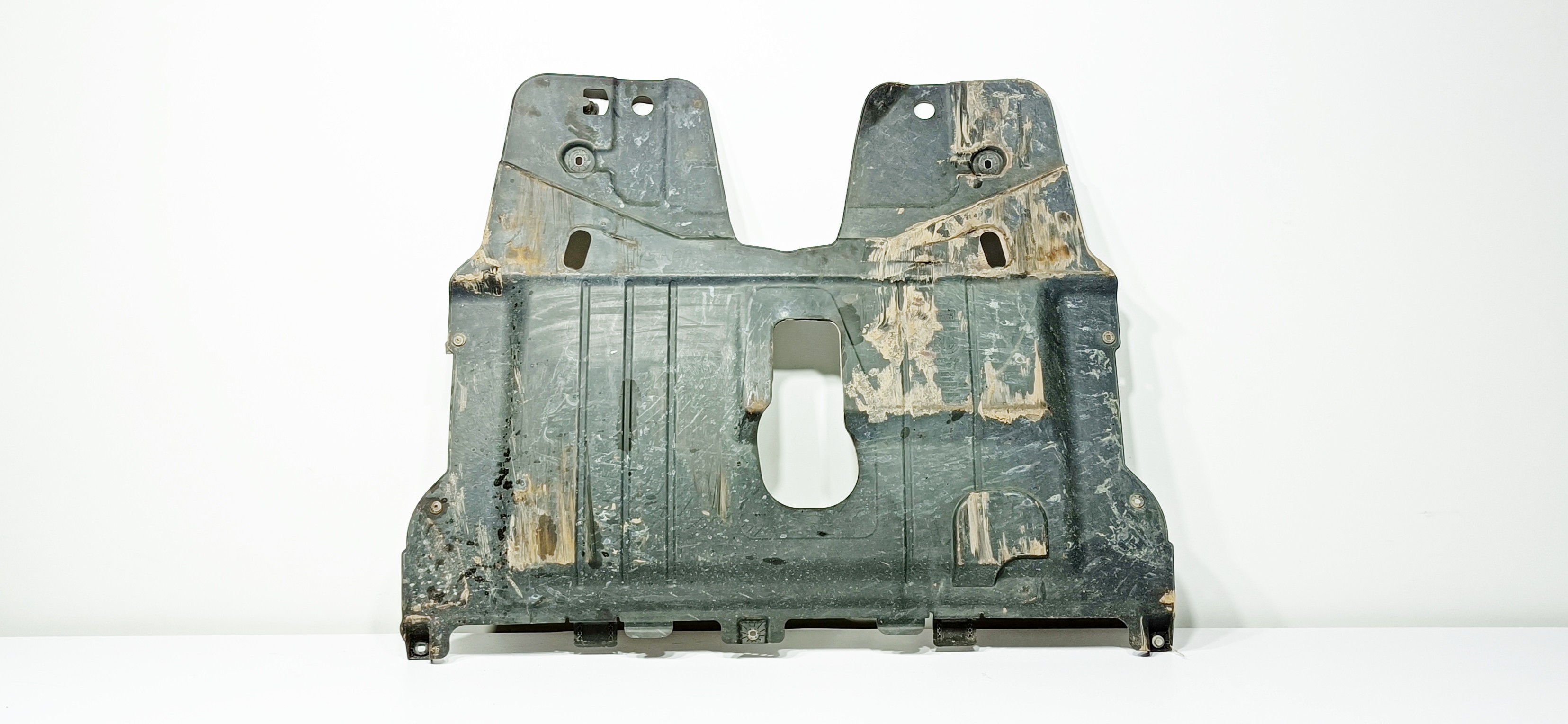 Blindaje inferior del motor FIAT Tipo Hatchback (357_) Imagem-0