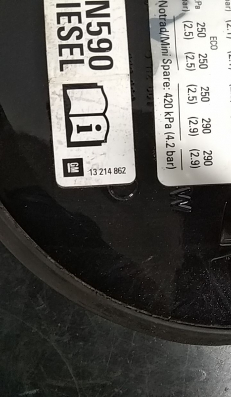 Bouchon/Volet De Trappe De Réservoir à Carburant  OPEL Astra H Caravan (L35) Imagem-2