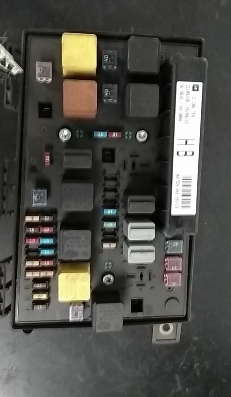Scatola fusibili / SAM / BSI OPEL Astra H Caravan (L35) Imagem-3