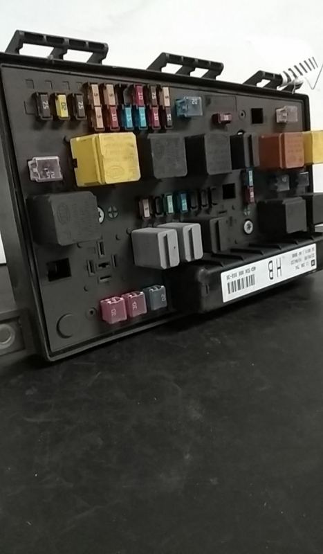 Scatola fusibili / SAM / BSI OPEL Astra H Caravan (L35) Imagem-2