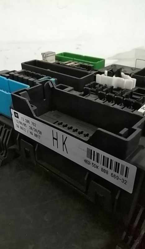 Scatola fusibili / SAM / BSI OPEL Astra H Caravan (L35) Imagem-1