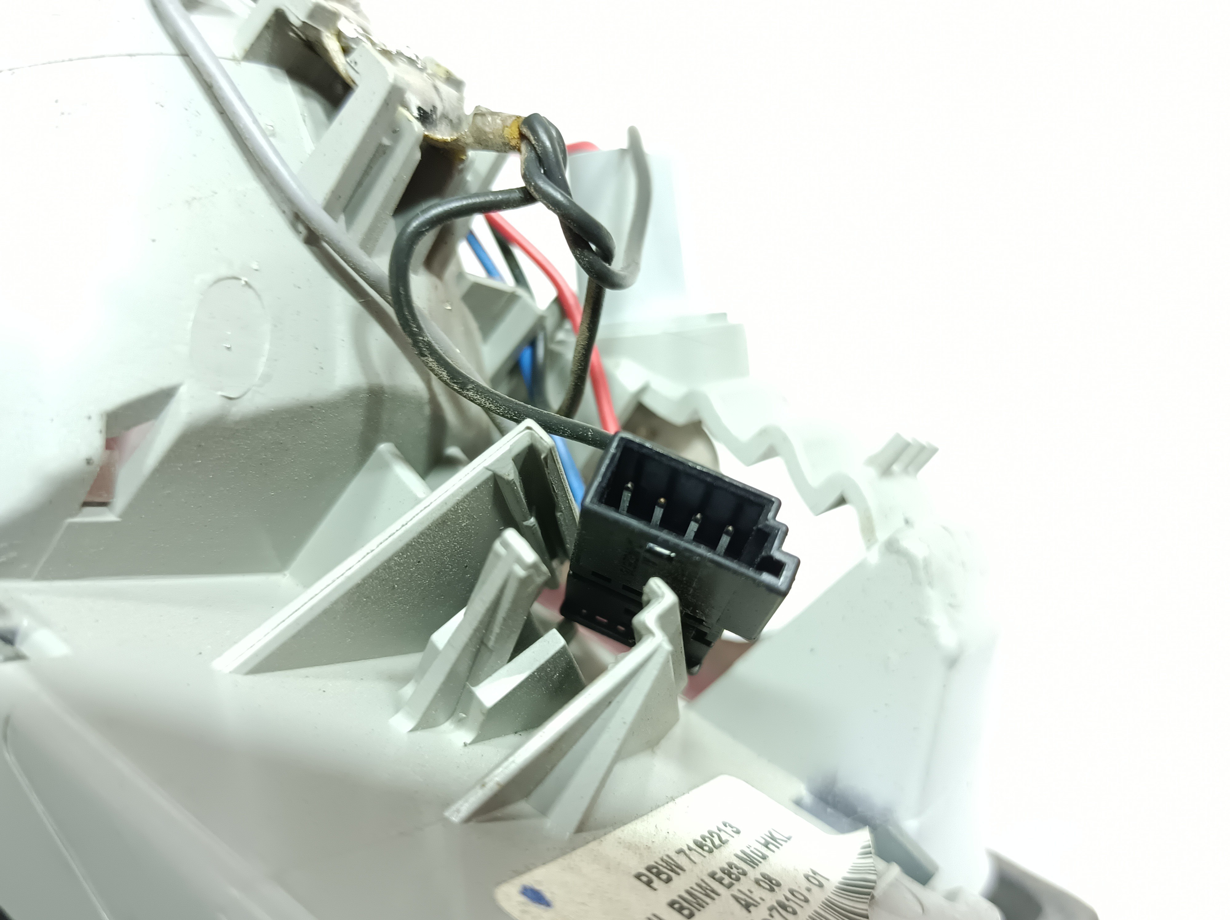 Piloto izquierdo del maletero BMW X3 (E83) Imagem-2