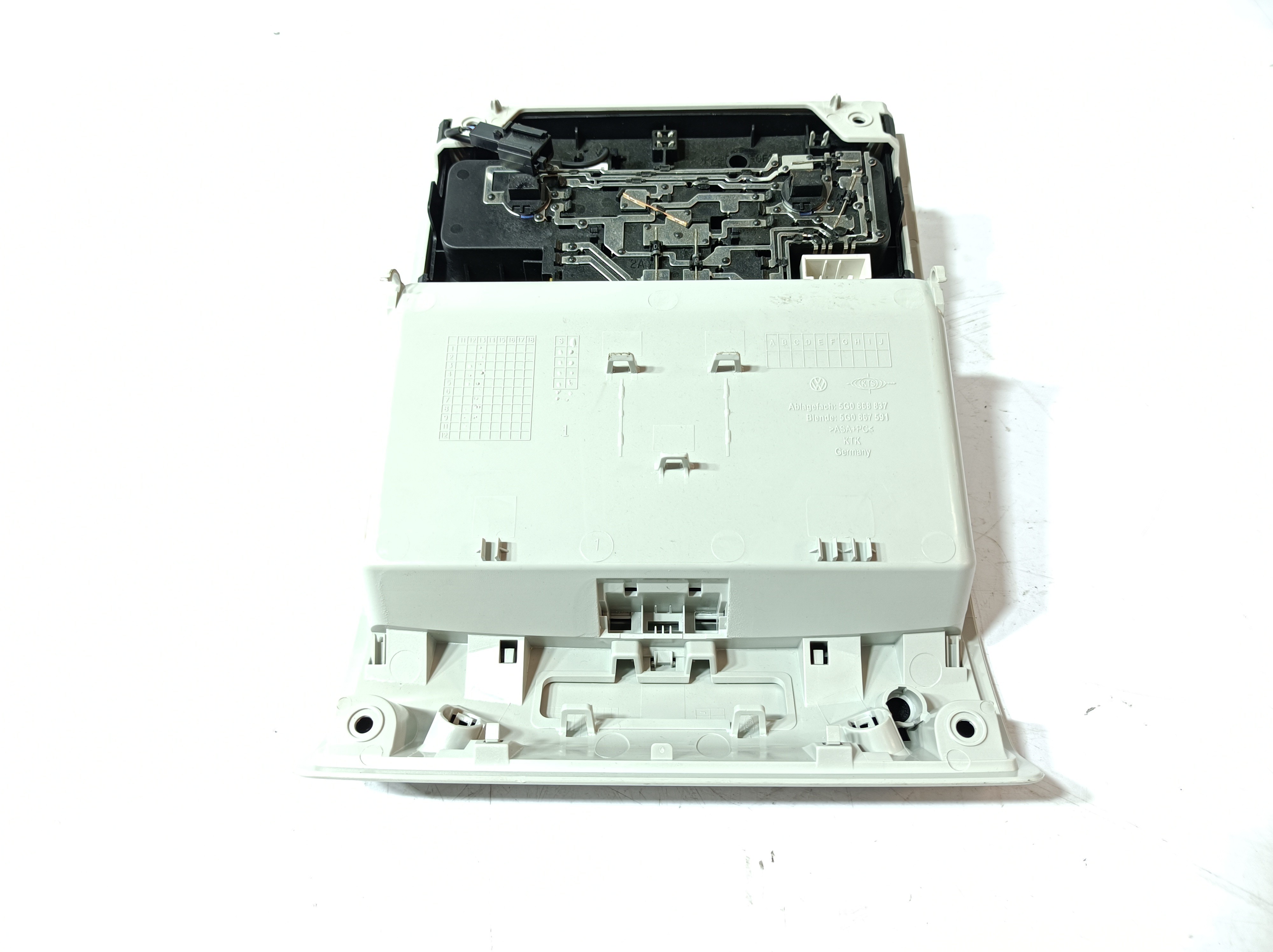 Plafoniera anteriore VOLKSWAGEN Golf VII Variant (BA5, BV5) Imagem-1