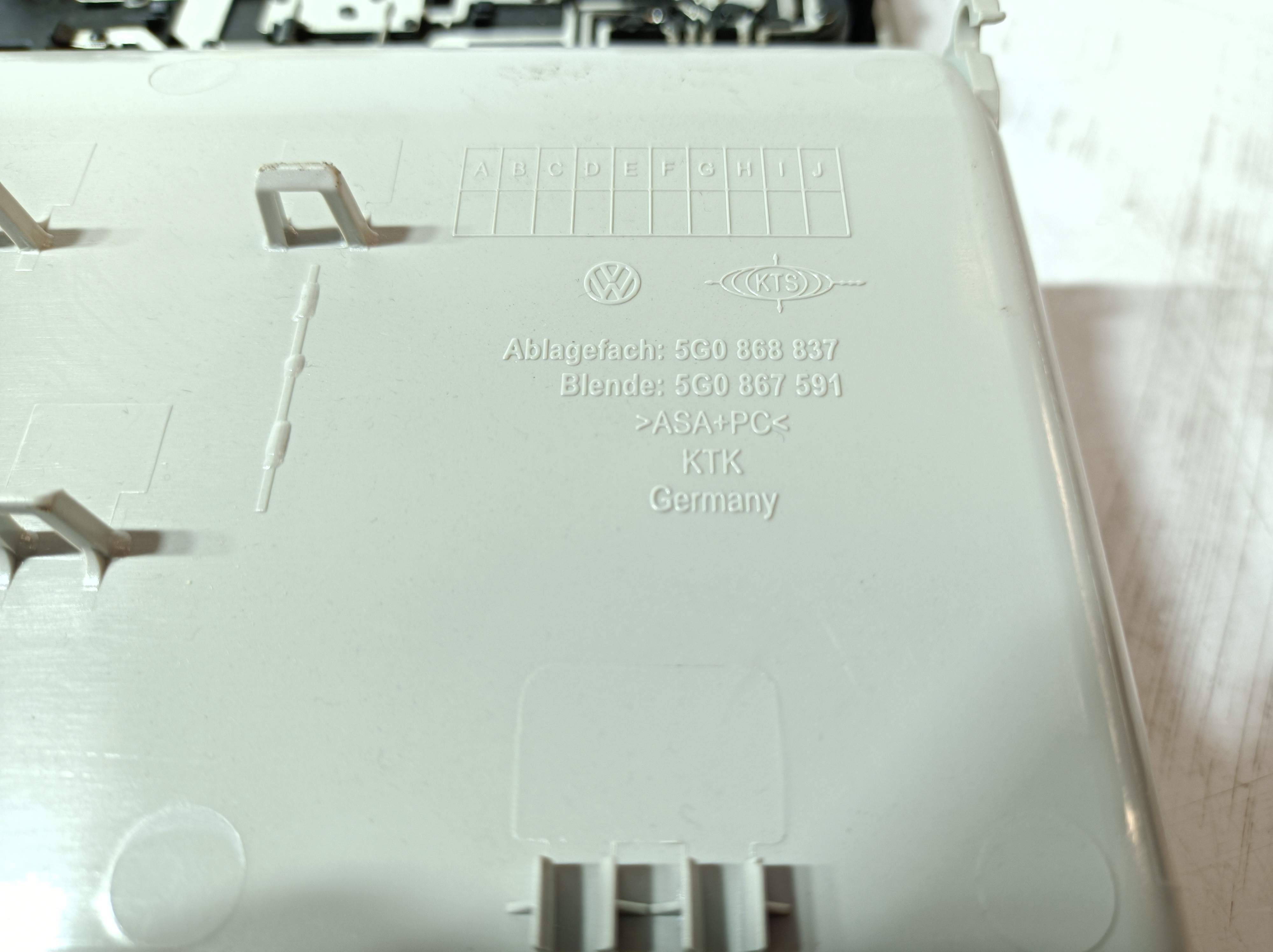 Plafoniera anteriore VOLKSWAGEN Golf VII Variant (BA5, BV5) Imagem-2