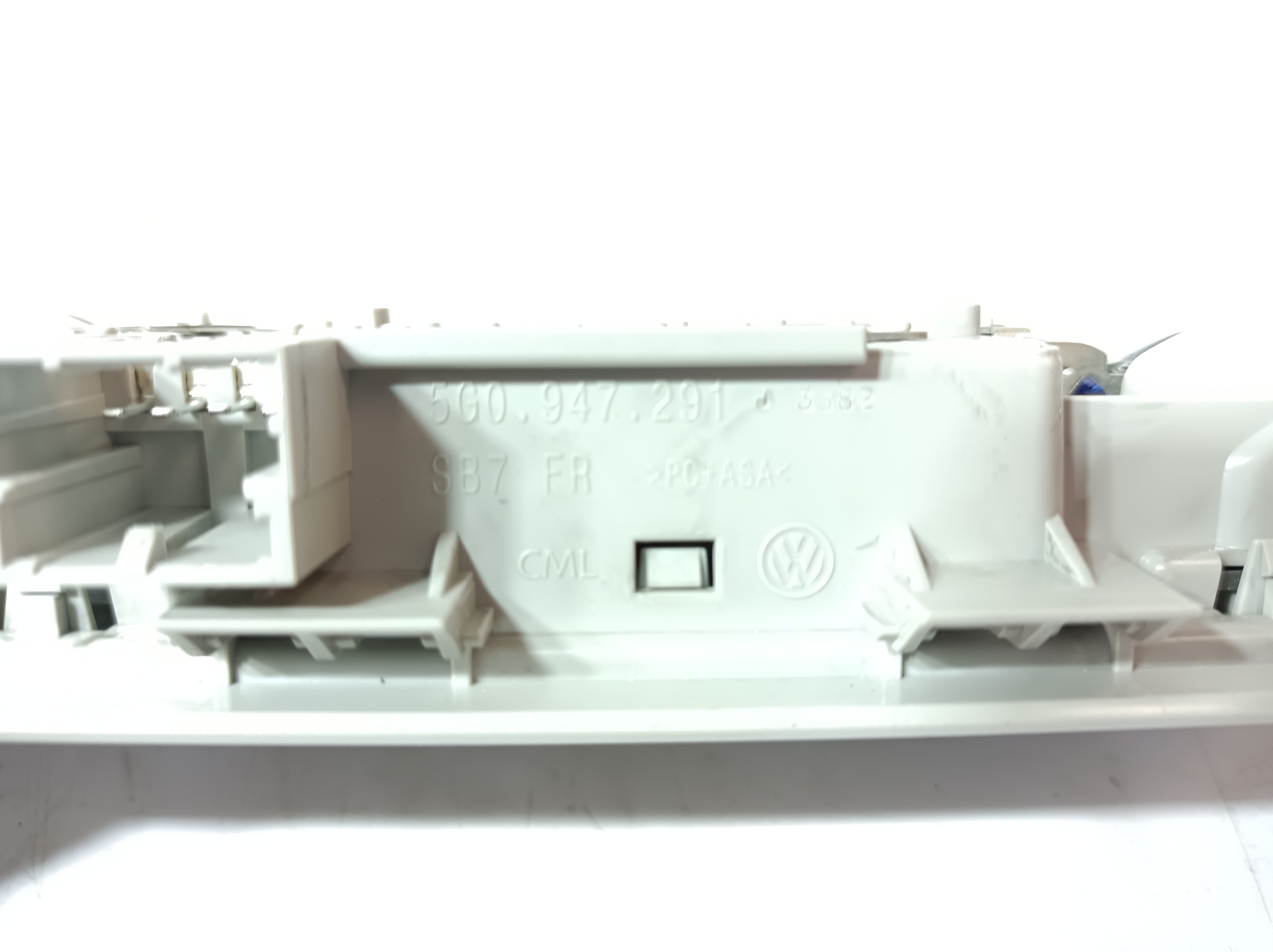 Plafoniera posteriore VOLKSWAGEN Golf VII Variant (BA5, BV5) Imagem-2