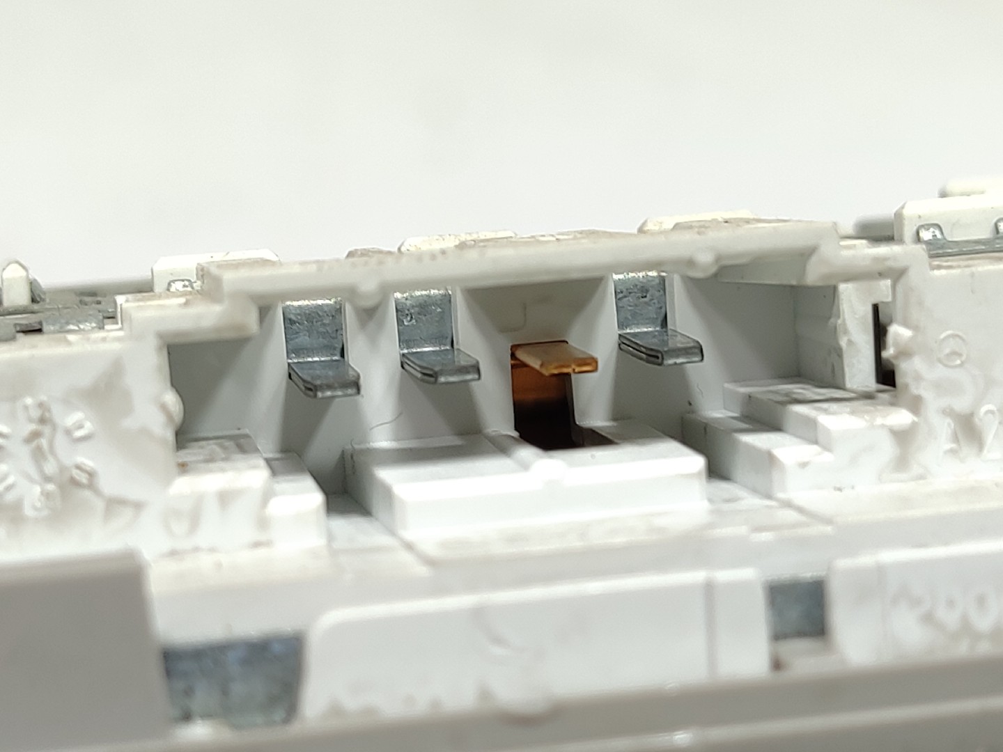 Plafoniera posteriore MERCEDES-BENZ Classe E (W212) Imagem-2