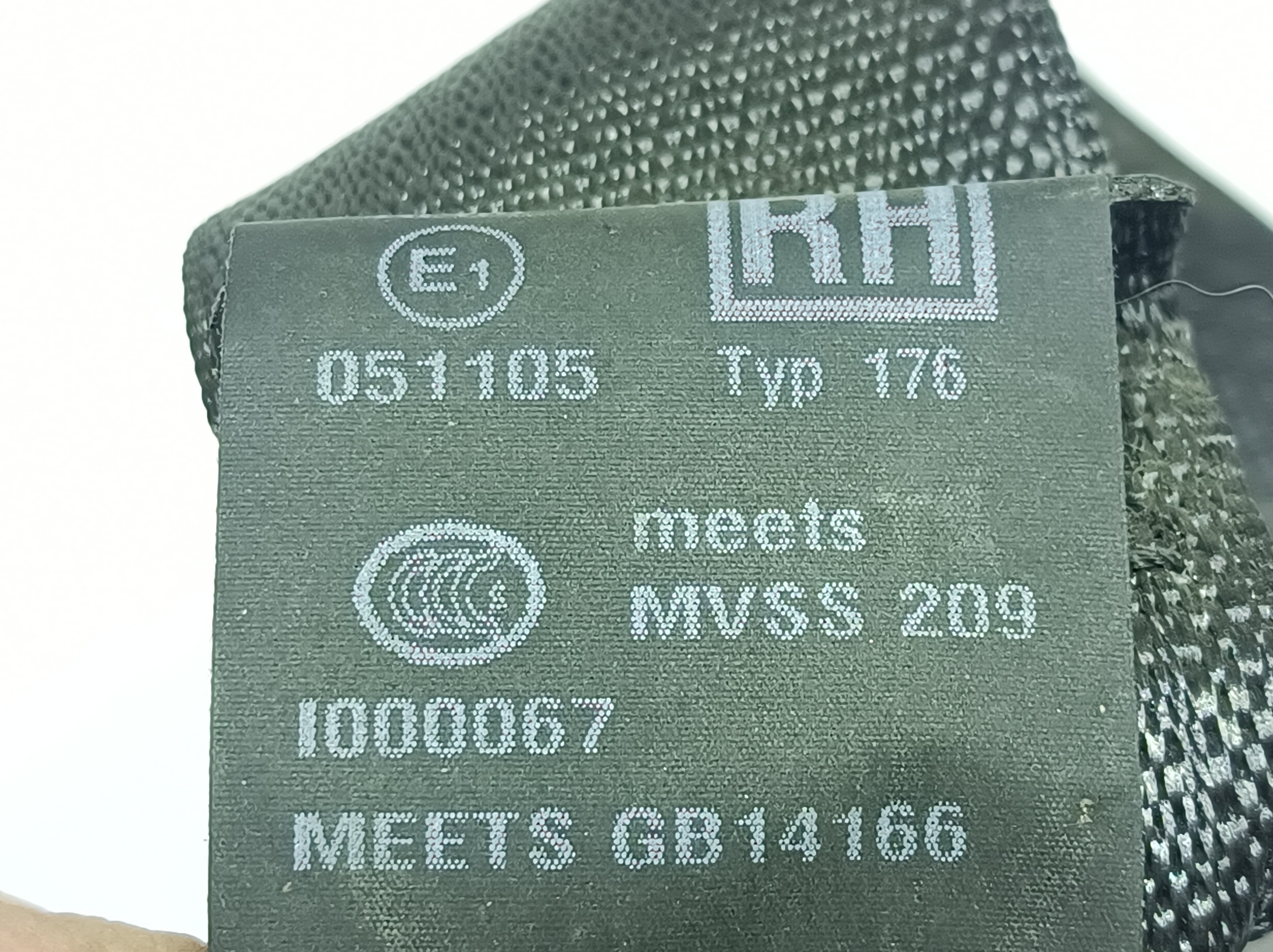 Cinturón trasero derecho OPEL Astra J Imagem-4