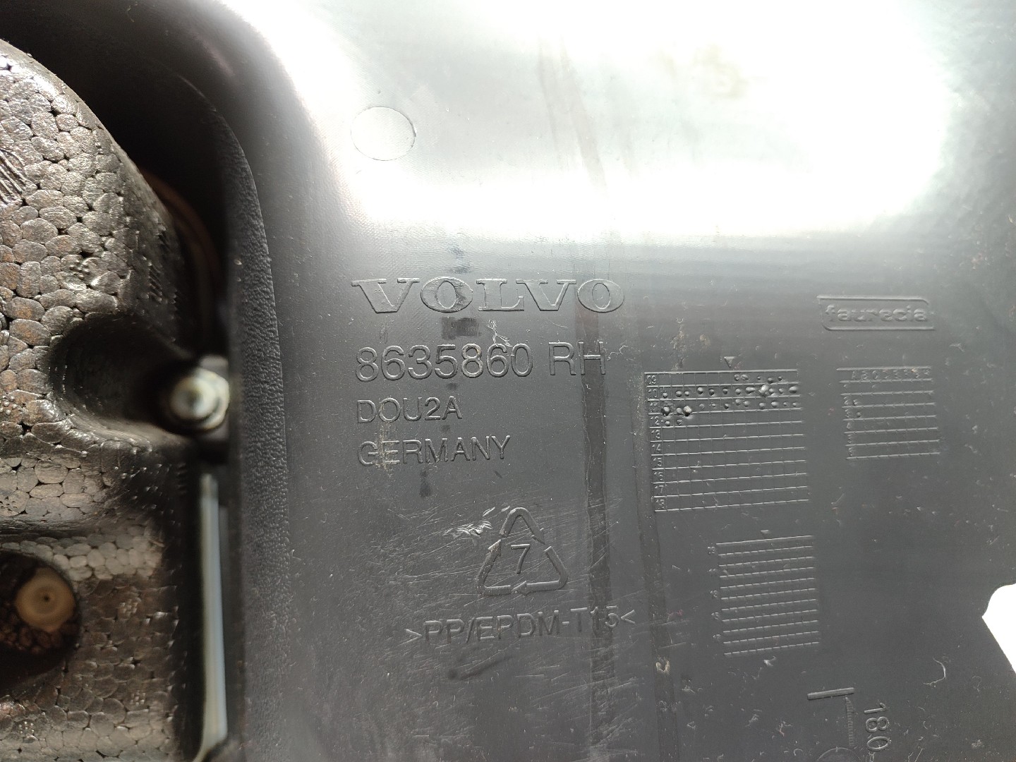 Forra porta / quartela frente direita VOLVO S60 II (134) Imagem-2