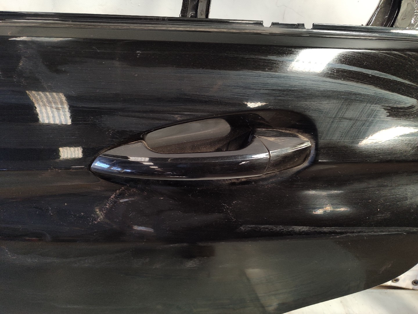 Puxador porta trás esquerdo MERCEDES-BENZ Classe E (W212) Imagem-0