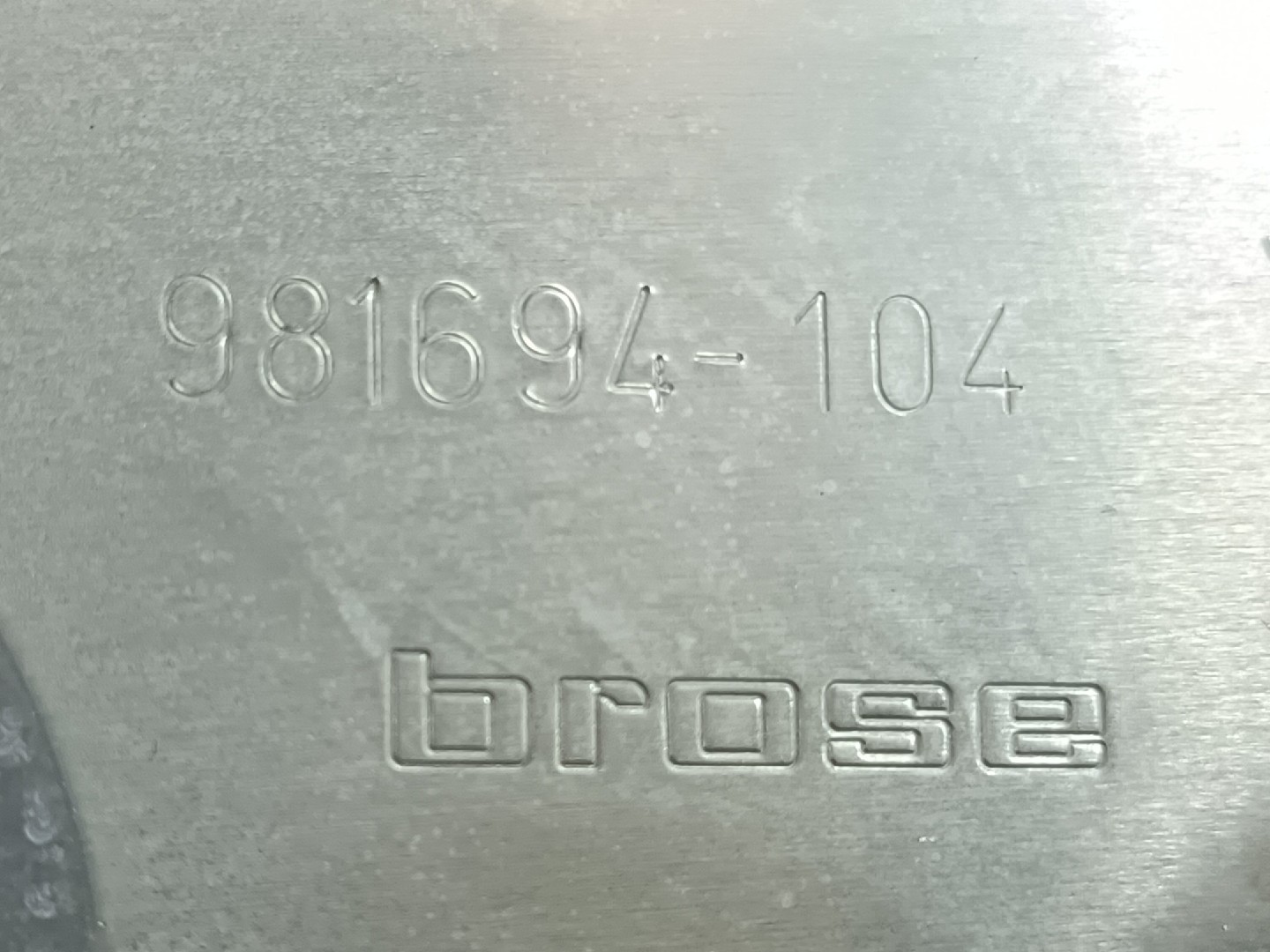 Elevador vidros trás esquerdo MERCEDES-BENZ Classe E (W212) Imagem-2