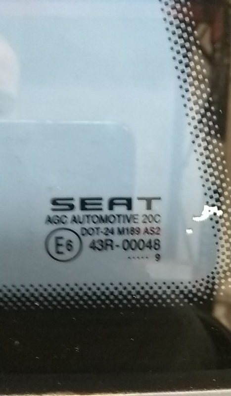 Vetro del pannello posteriore destro SEAT Ibiza IV (6J5, 6P1) Imagem-1