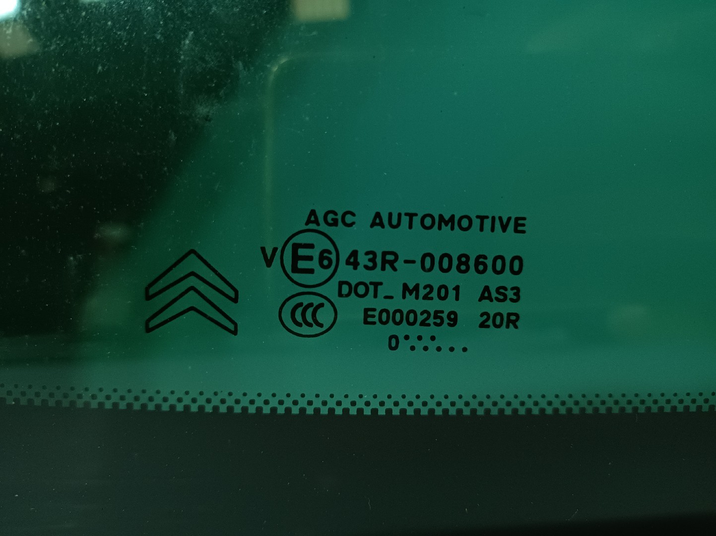 Vetro del pannello posteriore destro CITROËN DS3 Imagem-1