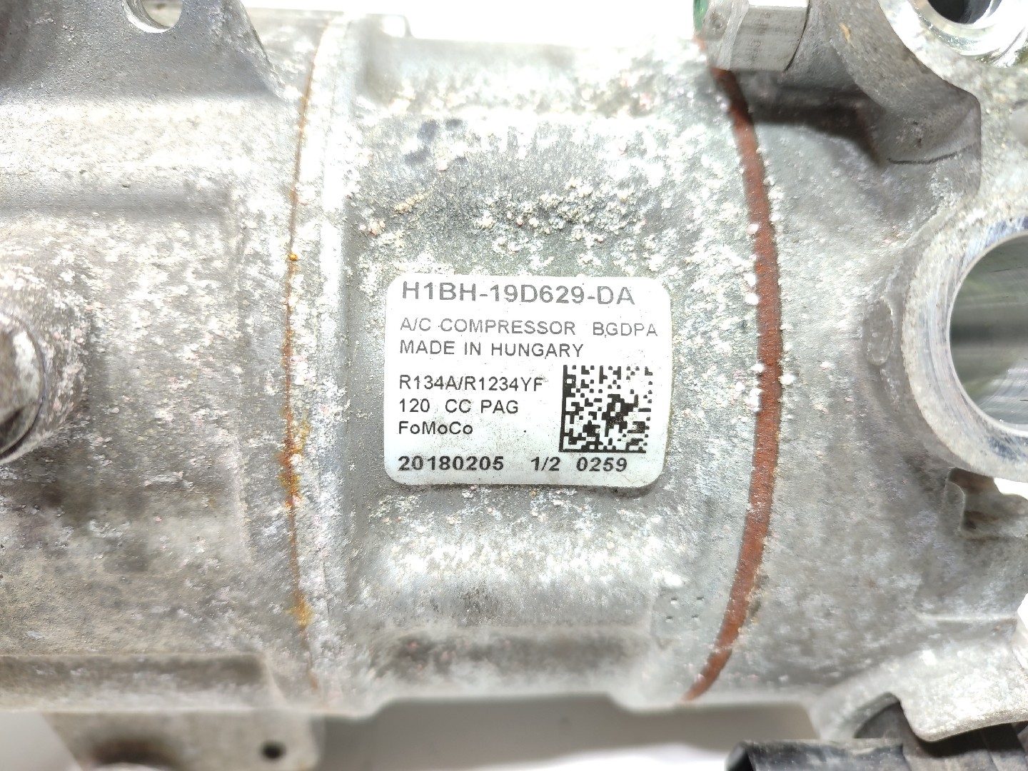 Compressore A/C FORD Fiesta VII (HJ, HF) Imagem-2