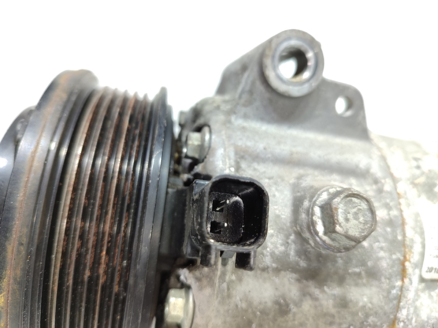 Compressore A/C FORD Fiesta VII (HJ, HF) Imagem-3