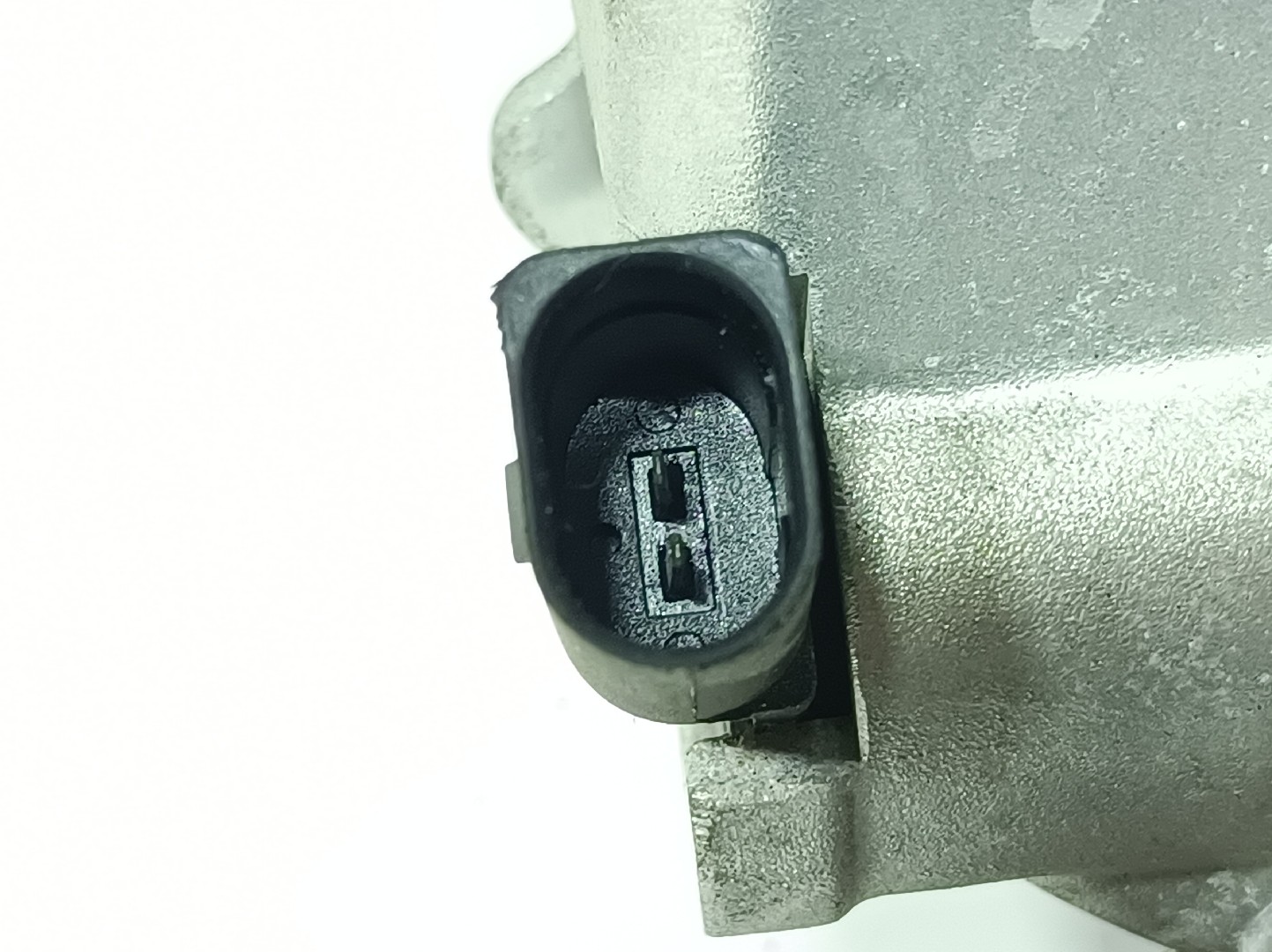 Compressore A/C VOLKSWAGEN Golf VI (5K1) Imagem-2