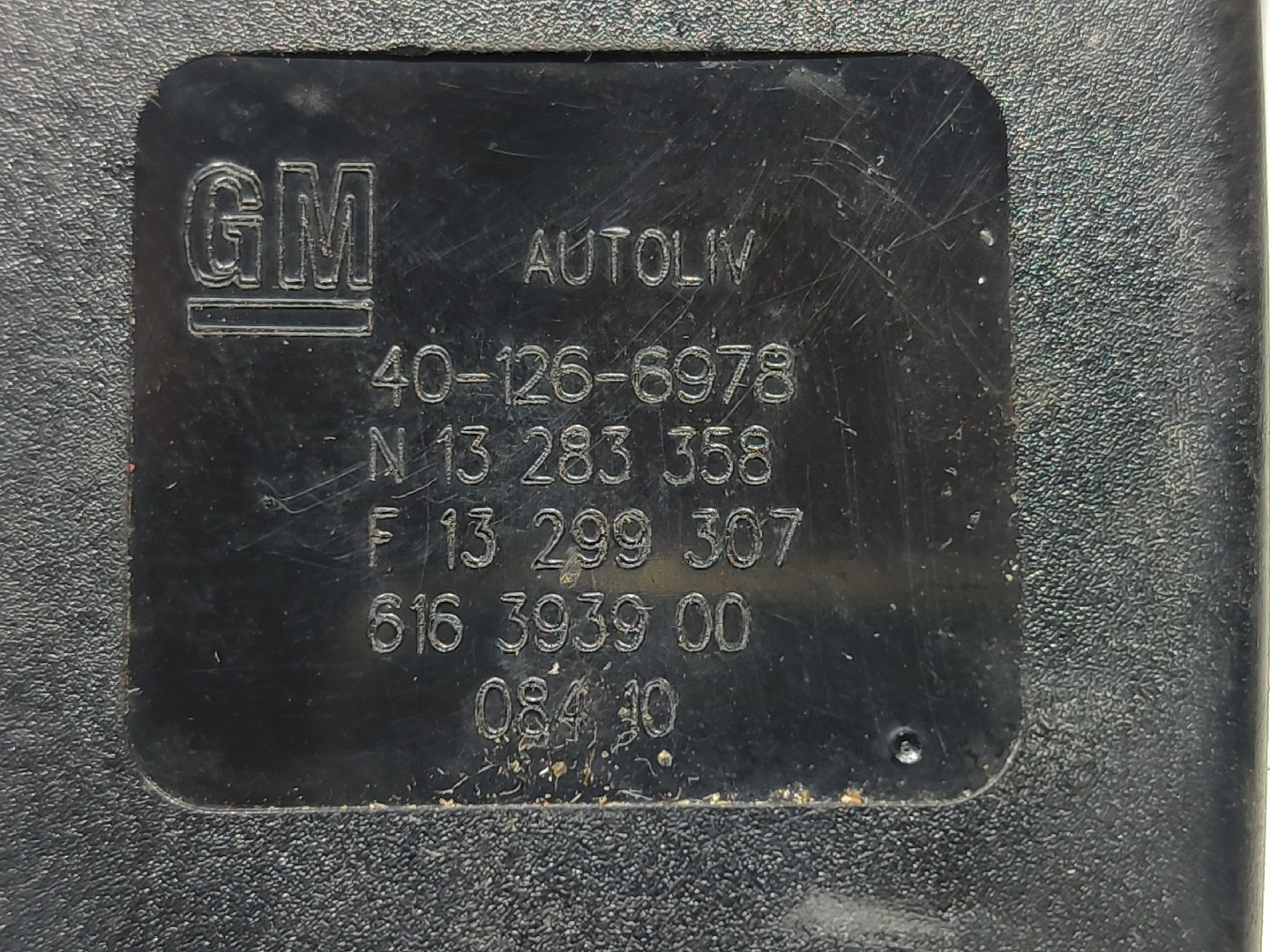 Hebilla de cinturón trasero izquierdo OPEL Astra J Imagem-3